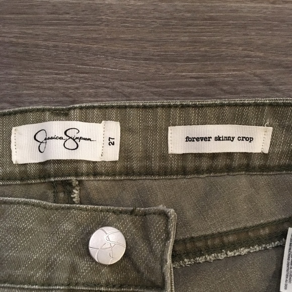 585676_6 585676_6